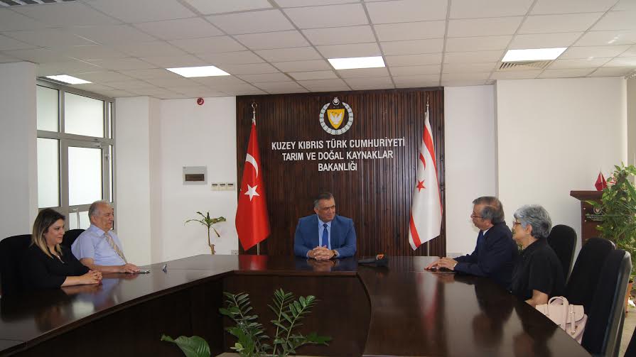 Girne Üniversitesi’nden Tarım ve Doğal Kaynaklar Bakanı Nazım ÇAVUŞOĞLU’na Nezaket Ziyareti
