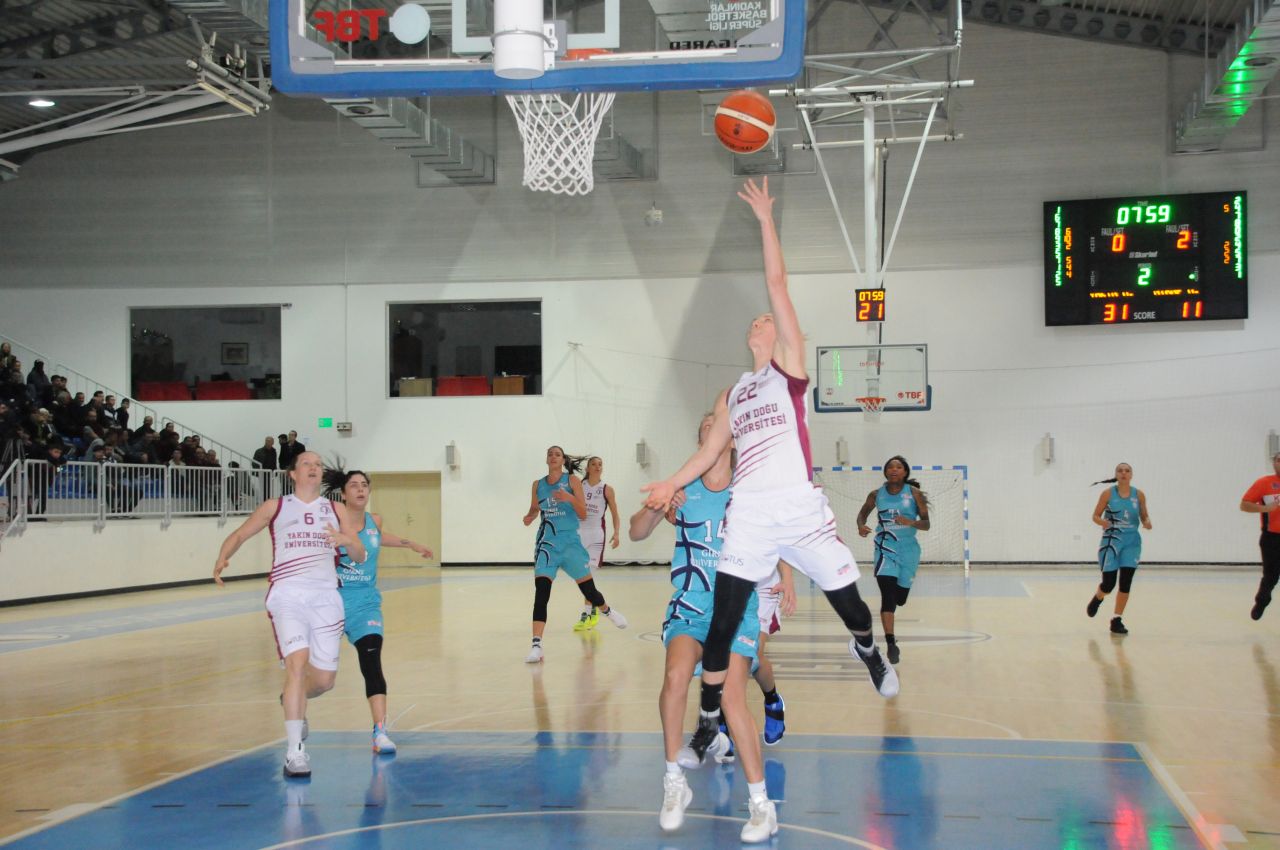 Kıbrıs Derbisinde Yakın Doğu Melekeleri Havası… Yakın Doğu Üniversitesi: 93 - 72 Girne Üniversitesi